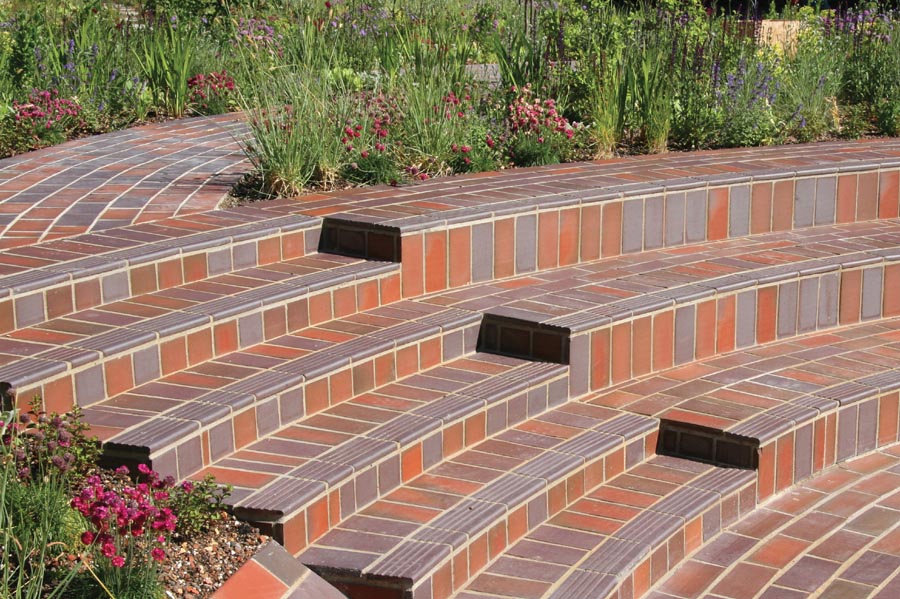 Tiled amphitheatre seats in Beech Gardens Barbican